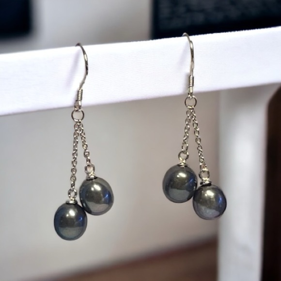 Gray Pearl Sterling Silver Dangle Earrings - Picture 4 of 4